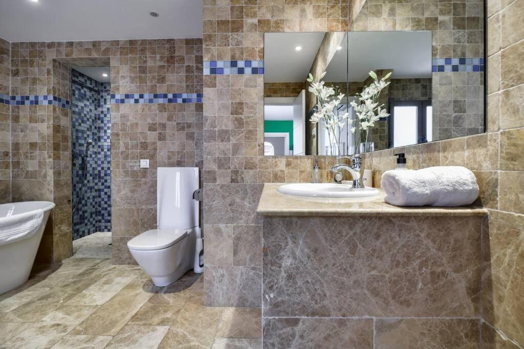 Big Stylish And Modern Apartment In Madrid Centre Dış mekan fotoğraf